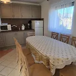 In 19281 بيت للعطل *