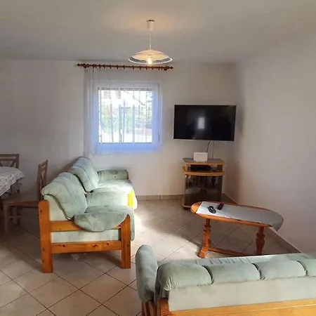 Holiday Home In Balatonmariafuerdo 19281 Holiday home