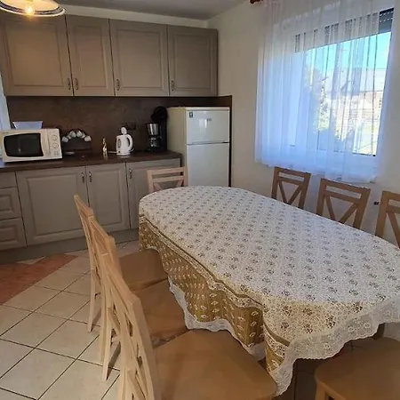 In 19281 Σπίτι διακοπών *