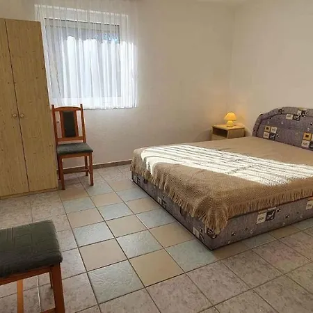 Holiday Home In Balatonmariafuerdo 19281 * Balatonmariafurdo