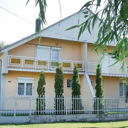 Holiday Home In Balatonmariafuerdo 19281 Balatonmariafurdo