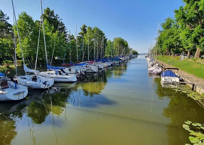 In 19281 Casa de Férias *