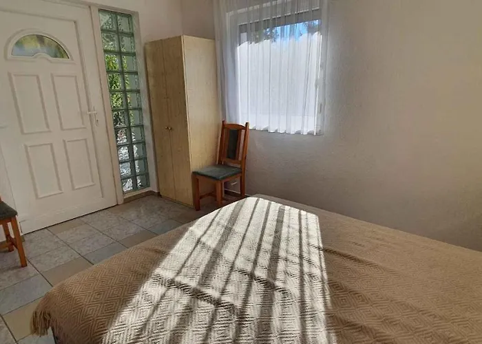 Holiday home In 19281 *