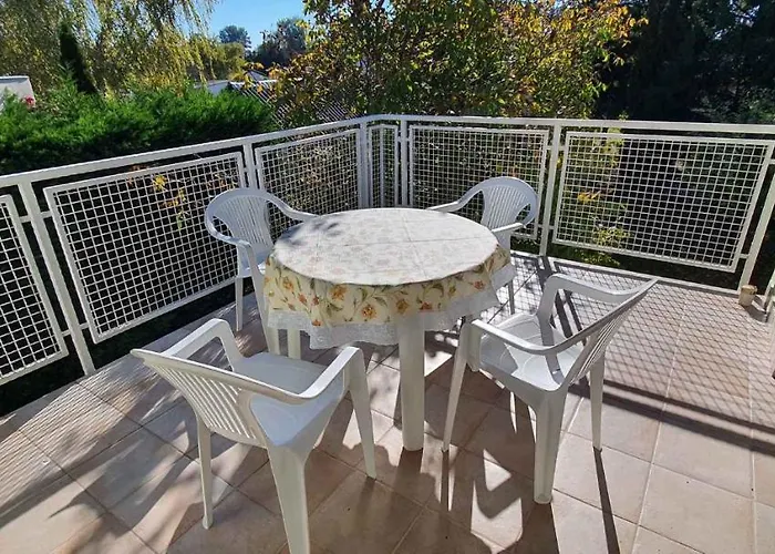 In 19281 Casa de Férias *