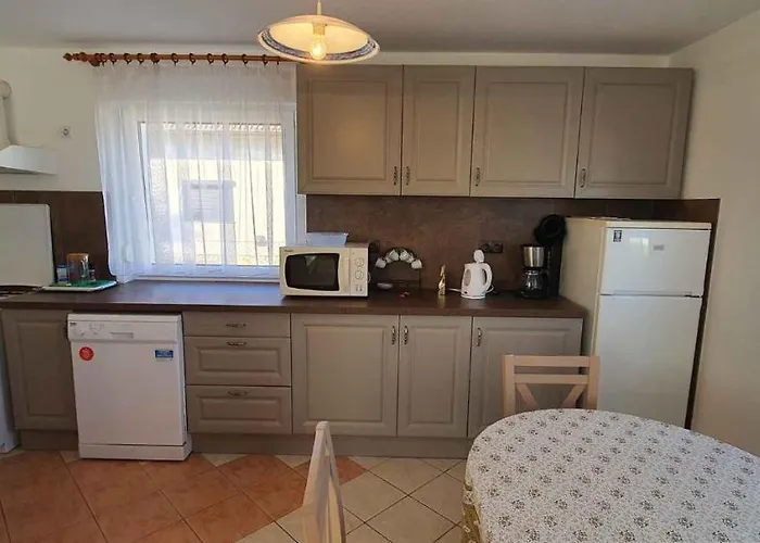 In 19281 Balatonmariafurdo