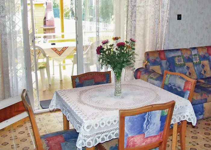 In 19281 Casa de Férias Balatonmáriafürdő